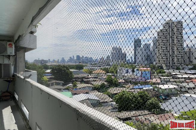 Baan Sukhumvit 36 | Large Two Bedroom Condo for Rent in Thong Lo with Unblocked City Views