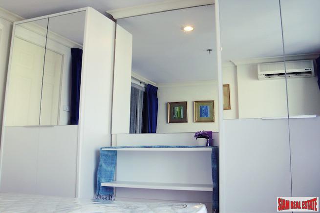Grand Parkview Asoke | Comfortable One Bedroom Condo on the 27th Floor for Rent