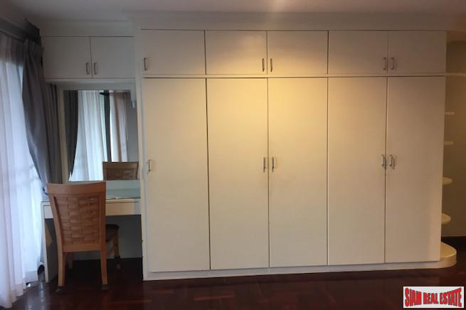 Richmond Palace Condominium | Bright & Peaceful Three Bedroom Corner Unit for Rent in Phrom Phong