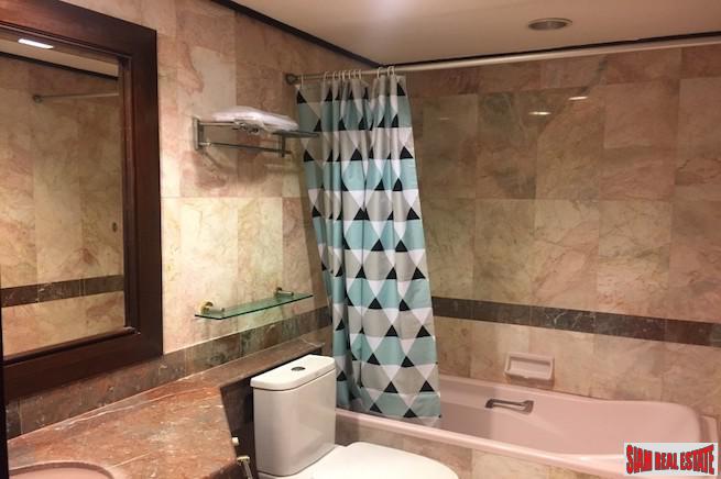Richmond Palace Condominium | Bright & Peaceful Three Bedroom Corner Unit for Rent in Phrom Phong