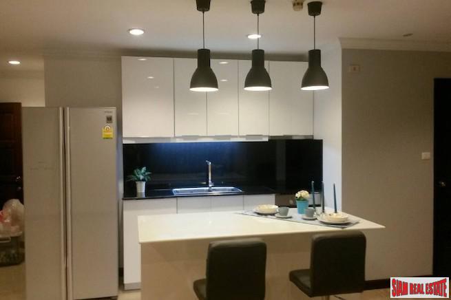 Richmond Palace Condominium | Bright & Peaceful Three Bedroom Corner Unit for Rent in Phrom Phong