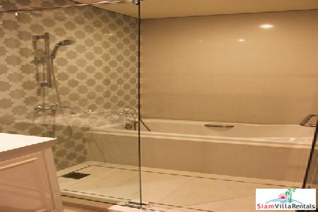 One Bedroom Apartment in Contemporary, Spanish-Style Complex on Sukhumvit 22-7