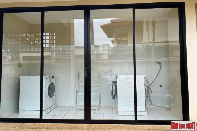 Contemporary three-bedroom villa with private pool in Laguna