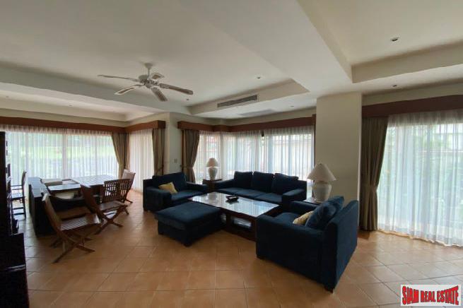 Contemporary three-bedroom villa with private pool in Laguna-7
